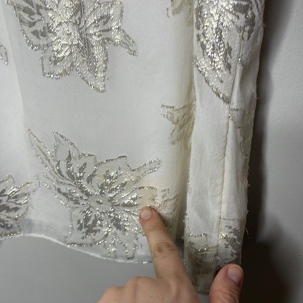 White House Black Market Size S White Metallic Gold Floral Sleeveless Silk Top - Picture 12 of 12